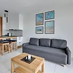 Letnica Seaside By Downtown Apartment