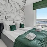 Letnica Seaside By Downtown 아파트